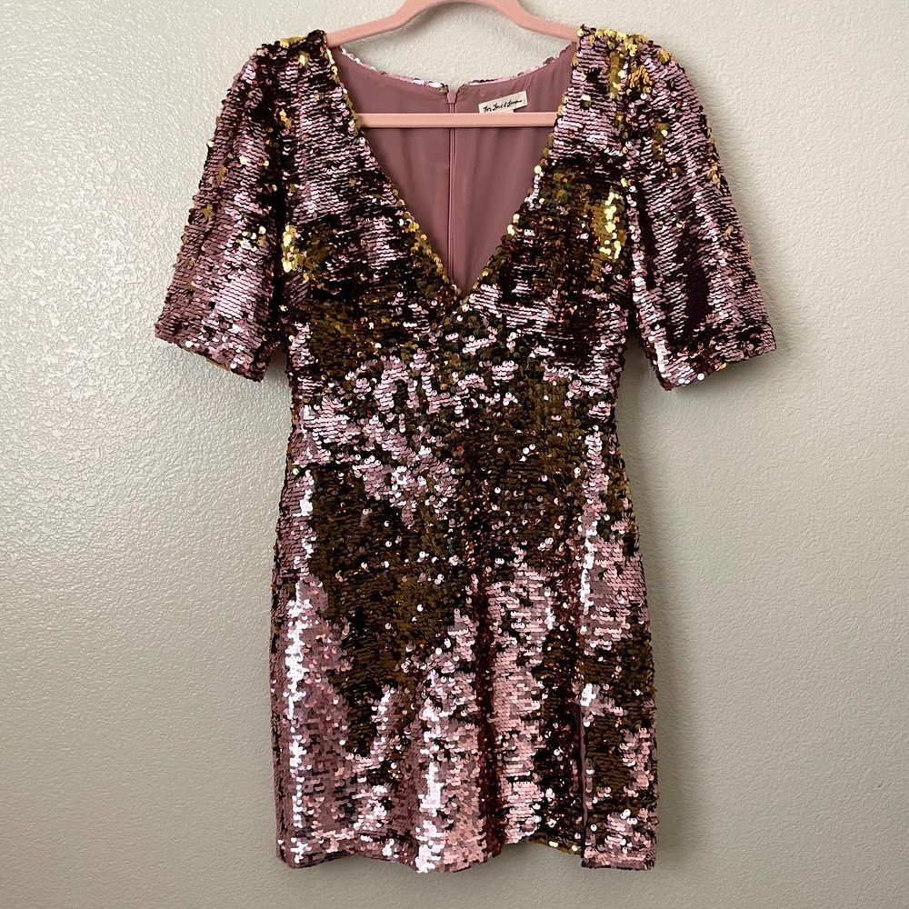 For Love & Lemons Dress Womens Small Rose Gold Mini Sequins Sparkly V-Neck Party - Picture 5 of 14